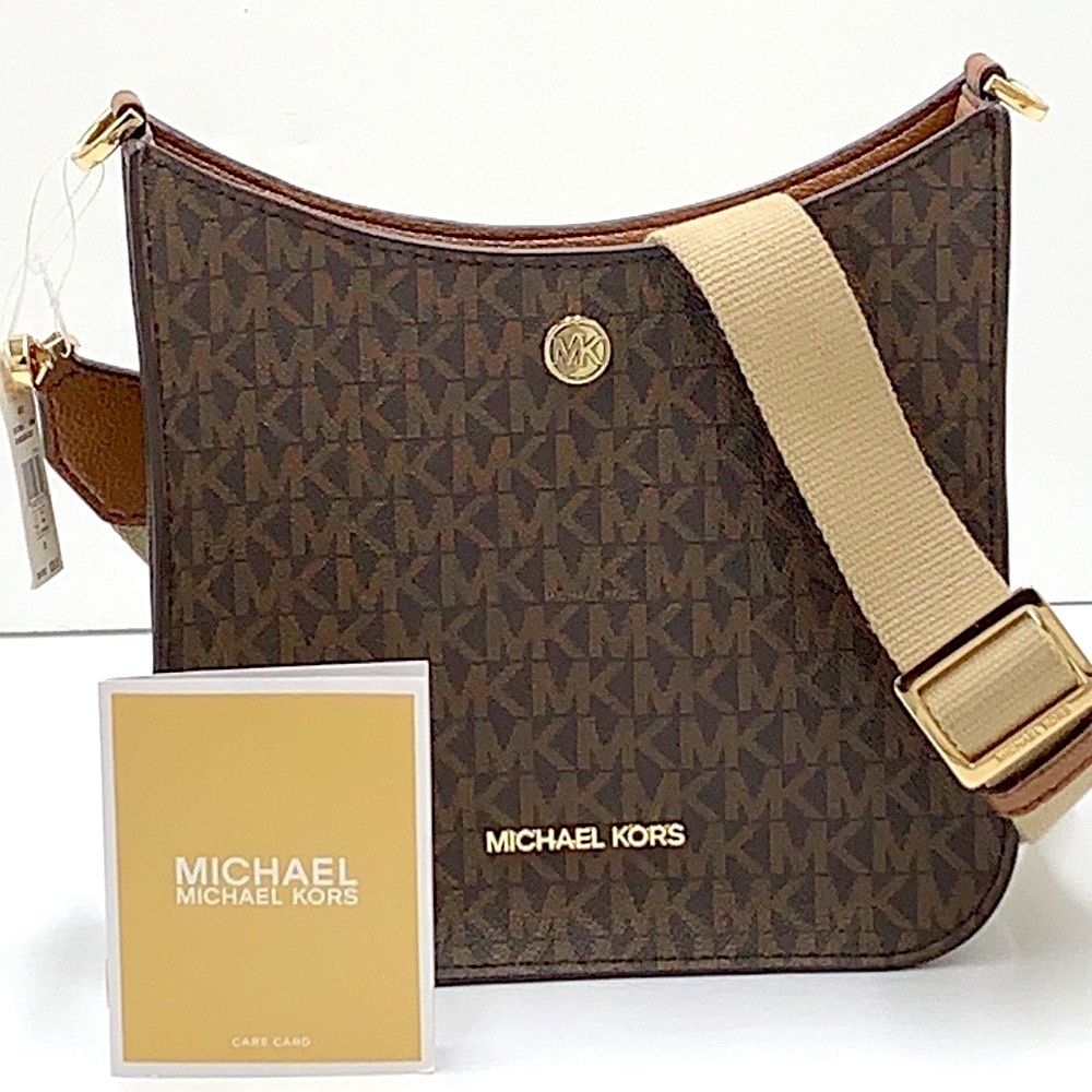 MICHAEL KORS
Briley Small Logo Messenger Bag Brown signature color - Picture 2 of 15
